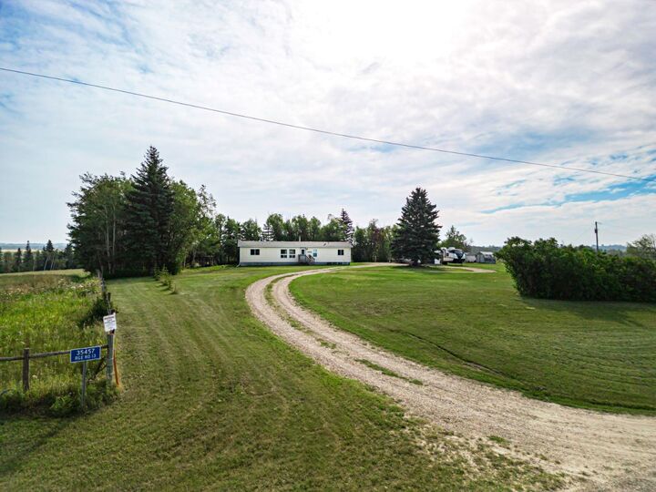 Photo de la propriété:  35457 Range Road 13  AB T4G 0J2 