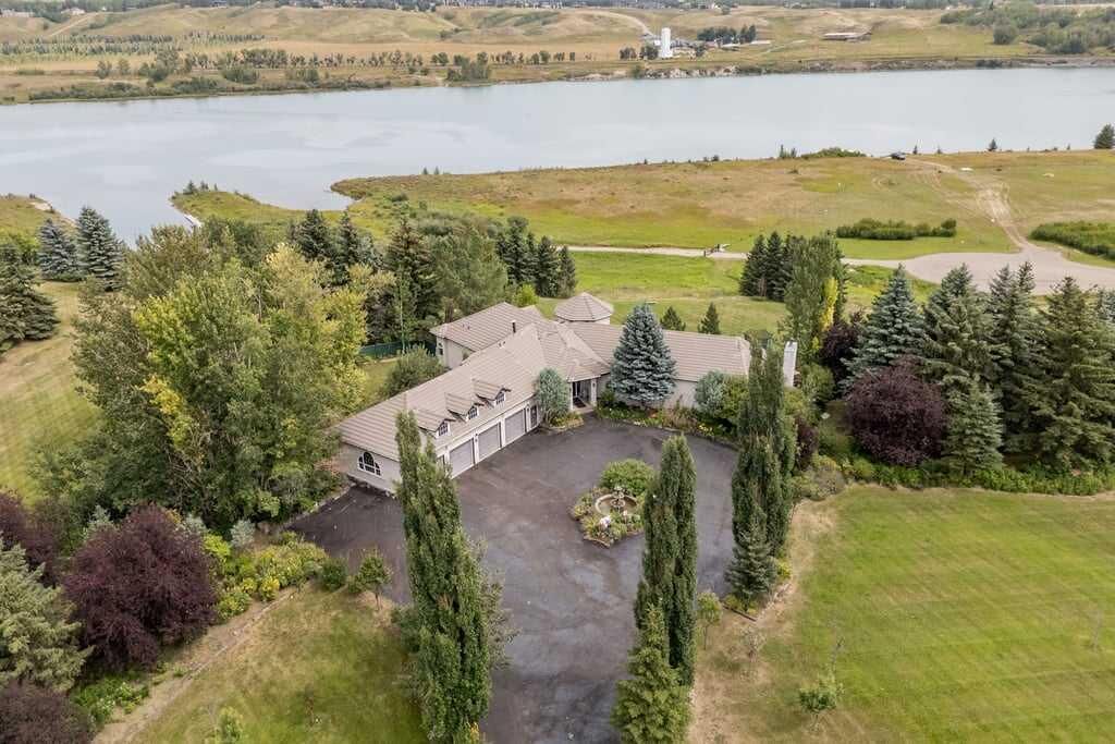 Property Photo: 142 Emerald Bay Drive AB T3Z 1E2