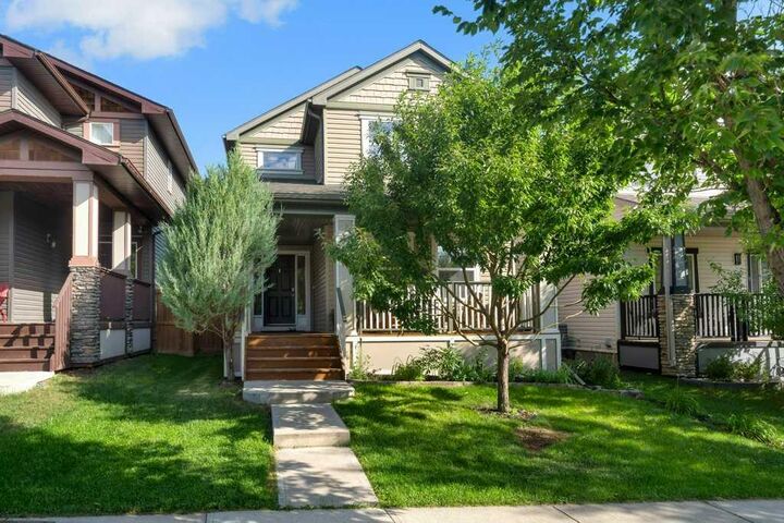 Property Photo: 66 Reunion Grove NW AB T4B 0Z2