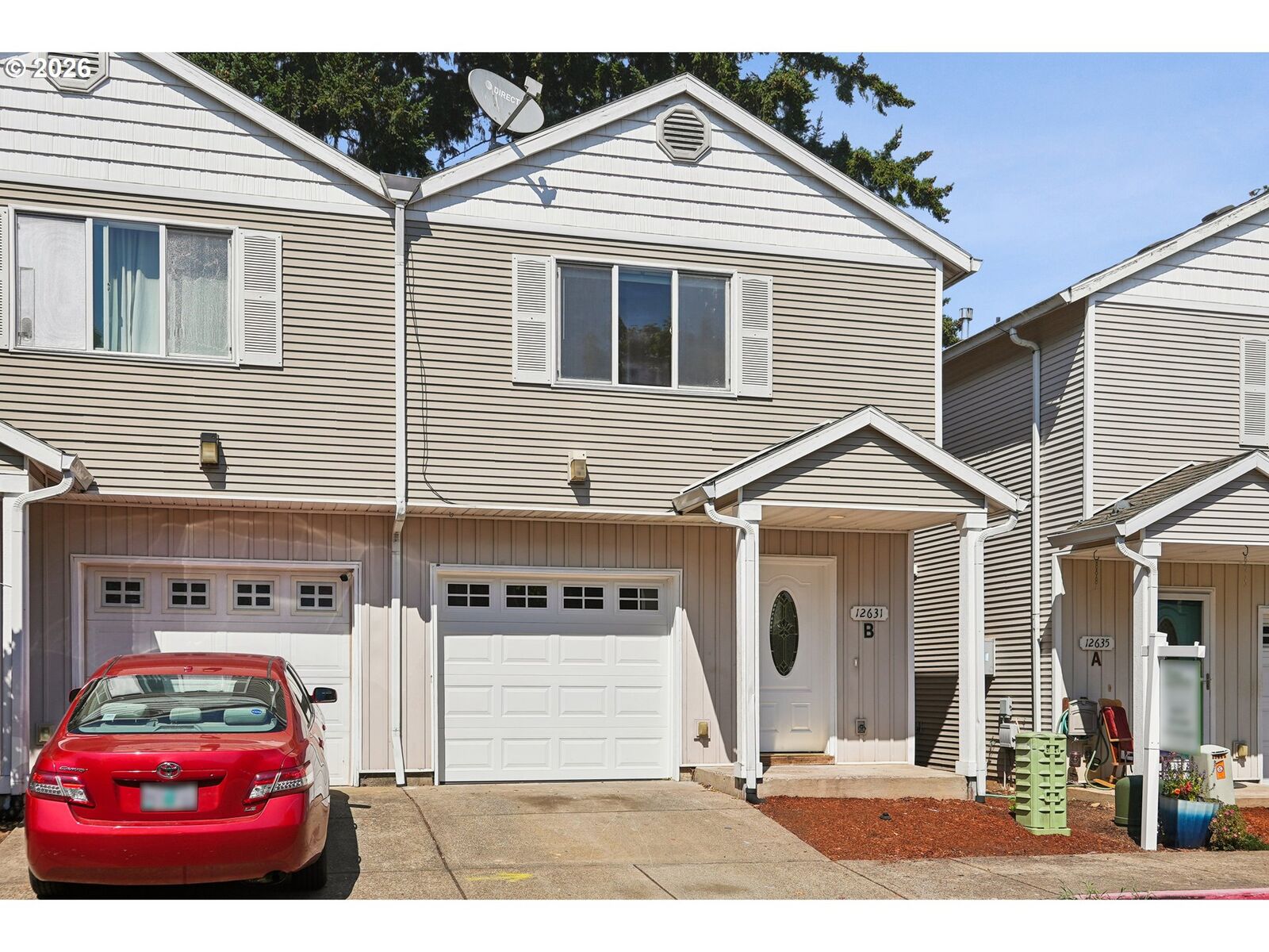 Property Photo:  12631 SE Division St B  OR 97236 
