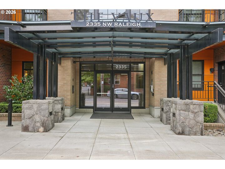 Property Photo: 2335 NW Raleigh St OR 97210