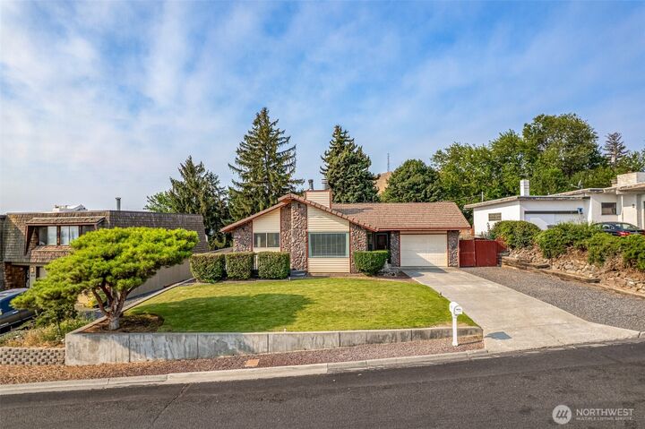Property Photo: 315 Maringo Road WA 98823