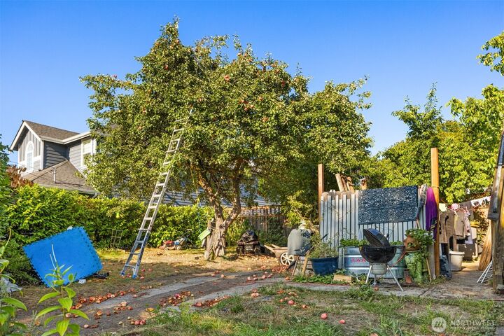 Property Photo:  618 NW 58th Street  WA 98107 