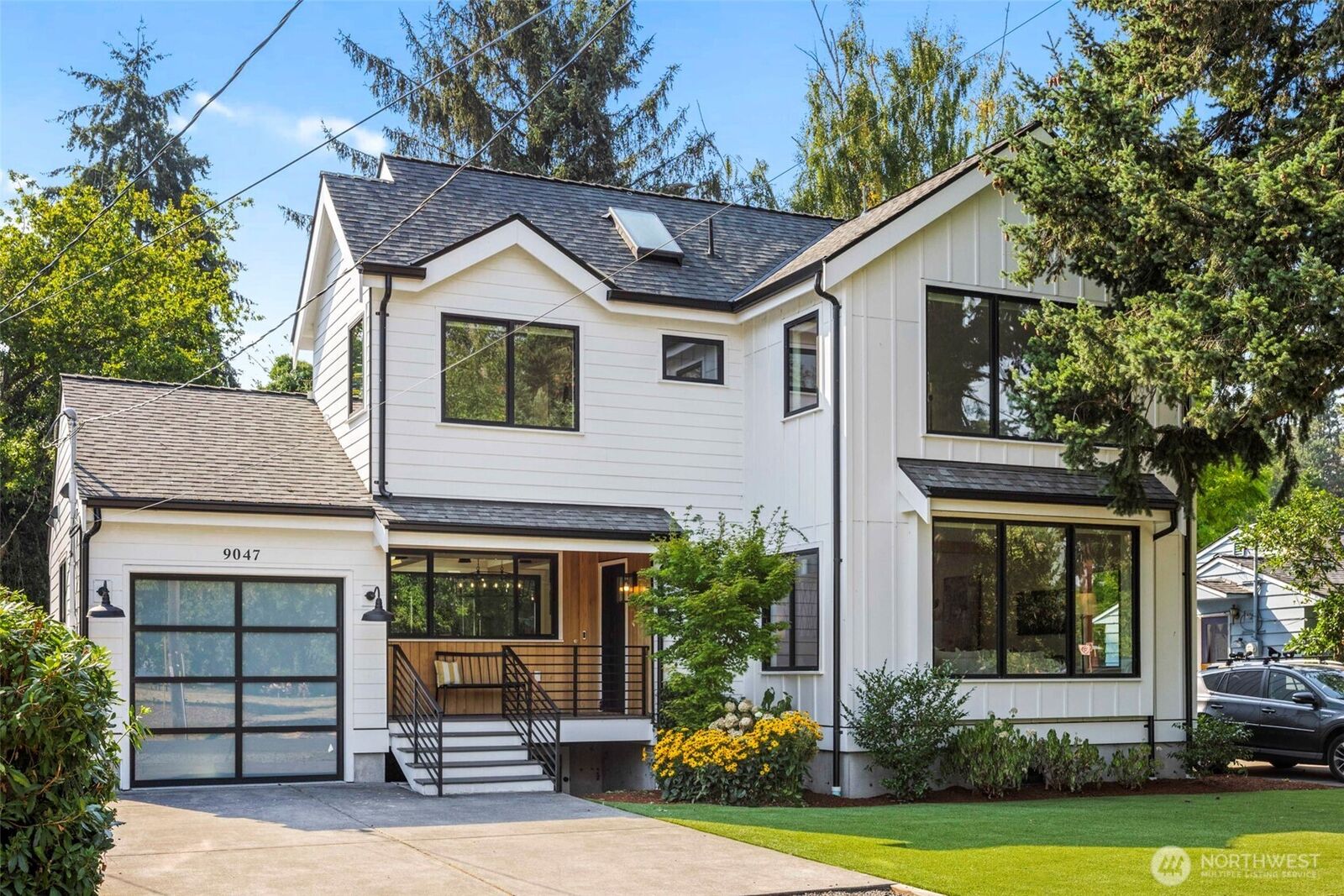 Property Photo: 9047 51st Avenue NE WA 98115