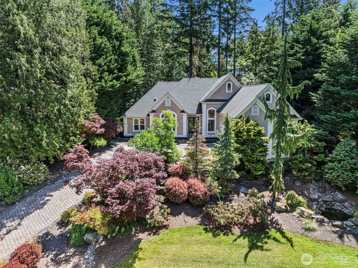 Property Photo: 4404 Towhee Drive WA 98332