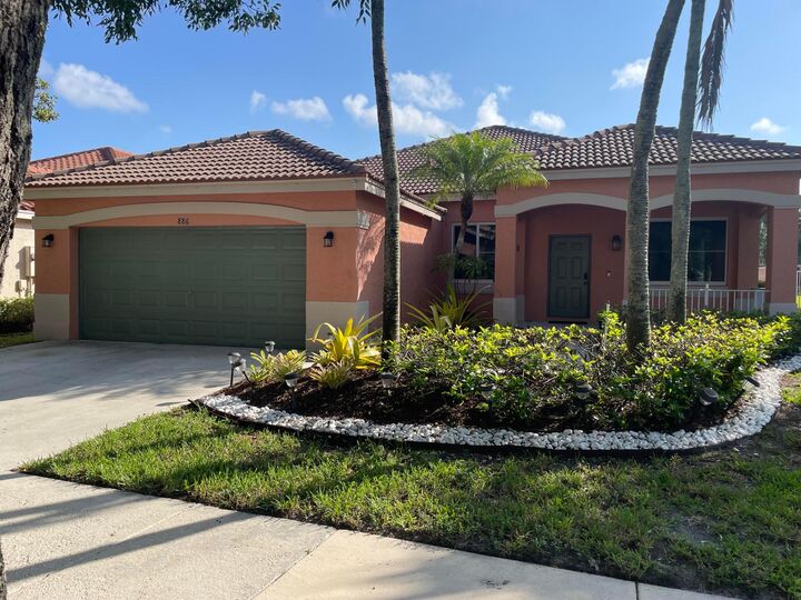 Property Photo:  886 Sunflower Circle  FL 33327 