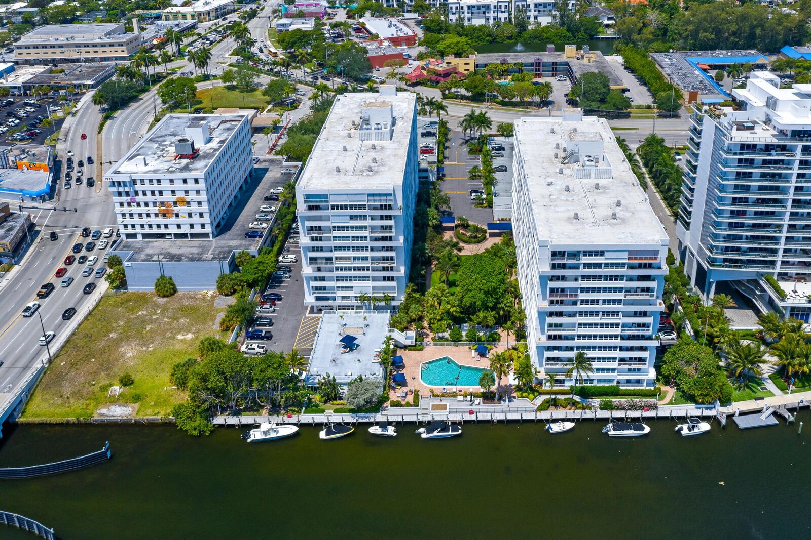 Property Photo:  1170 N Federal Highway 312  FL 33304 