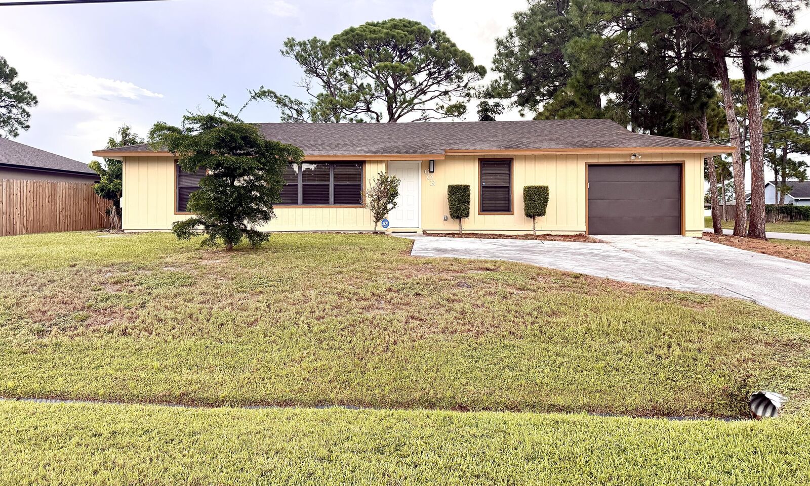 Property Photo:  603 SW Todd Avenue  FL 34983 