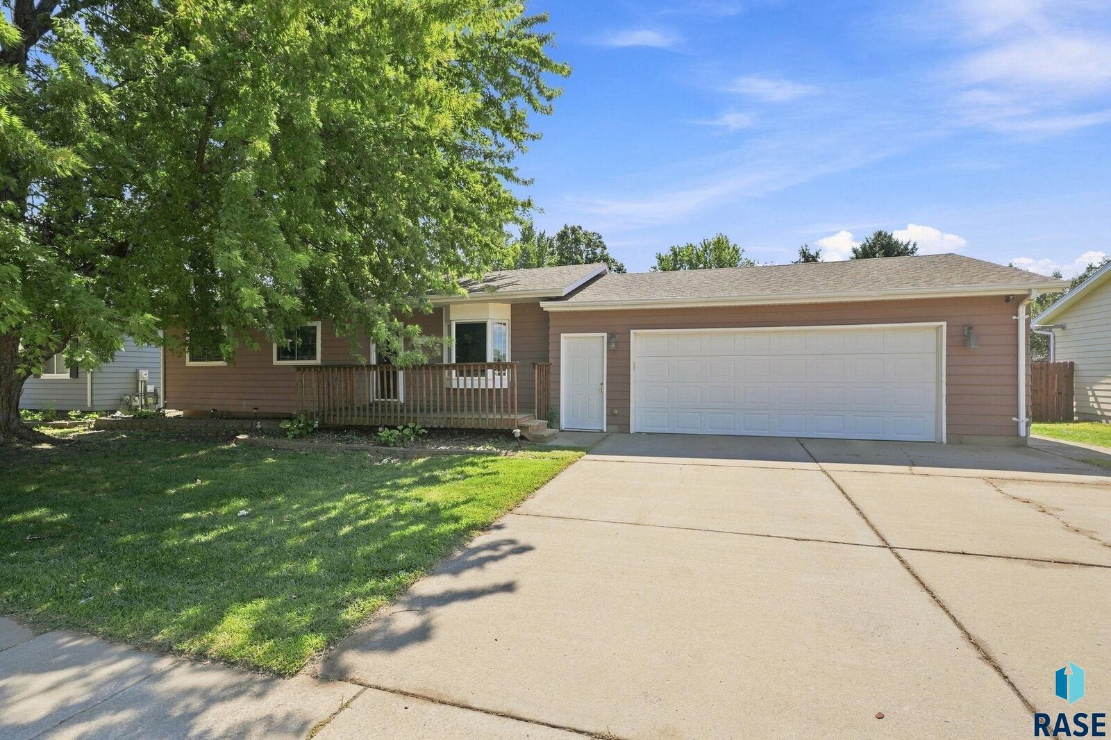 Property Photo: 345 E Kevin Dr SD 57064