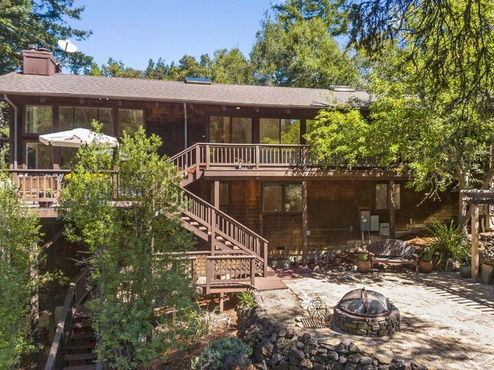 Property Photo:  301 Canyon Oaks  CA 95065 
