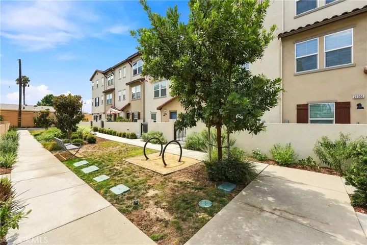 Property Photo:  22318 Lily Ct  CA 90502 