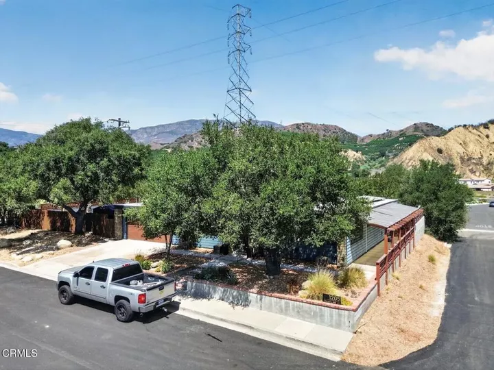 Property Photo:  1205 Grant Line Street  CA 93060 