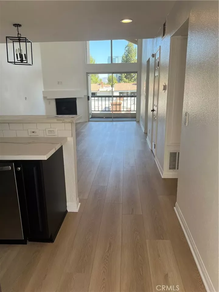 Property Photo:  5550 Owensmouth #317  CA 91367 