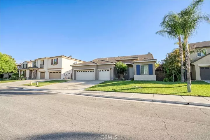 Property Photo:  14465 Quarry Creek Court  CA 92880 