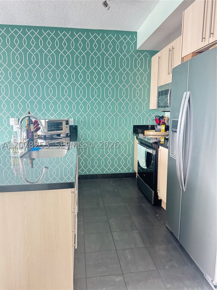 Property Photo:  1111 SW 1st Ave 2721-N  FL 33130 