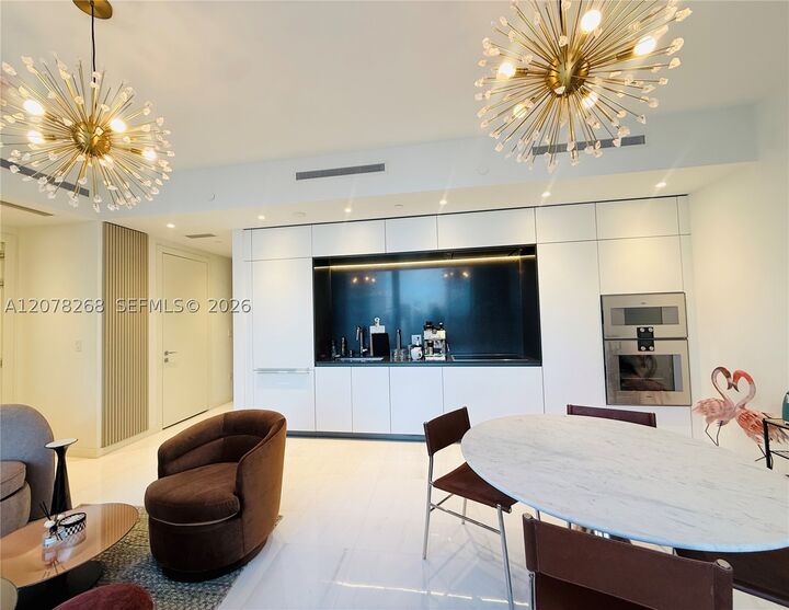 Property Photo:  300 Biscayne Blvd Way 3908  FL 33131 