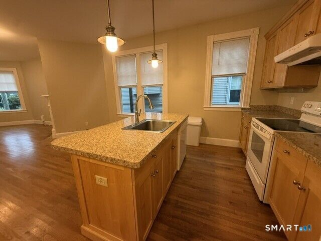 Property Photo: 217 Beacon Street CT 06105