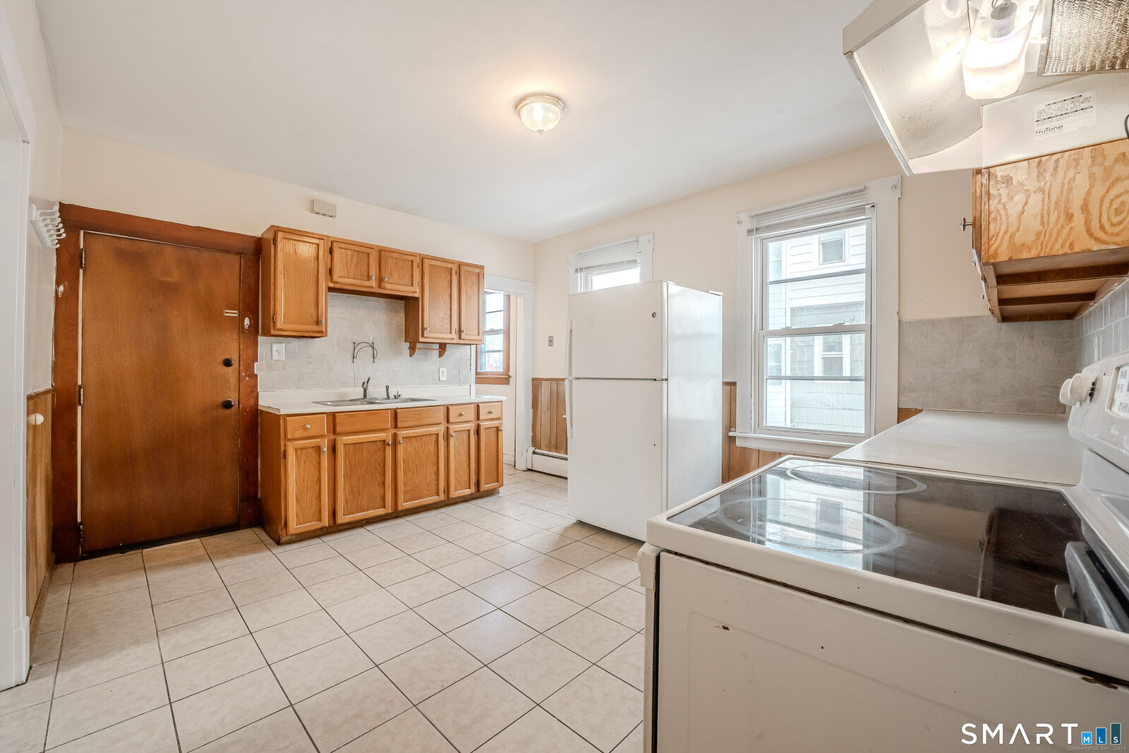 Property Photo:  422 Allen Street  CT 06053 