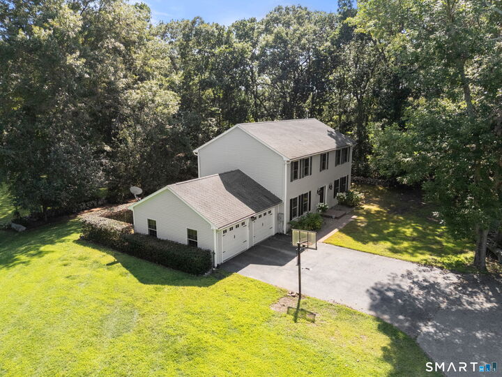 Property Photo:  141 Briar Hill Road  CT 06340 