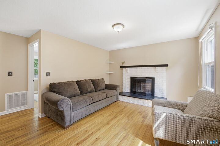 Property Photo:  136 Rockwell Avenue  CT 06010 
