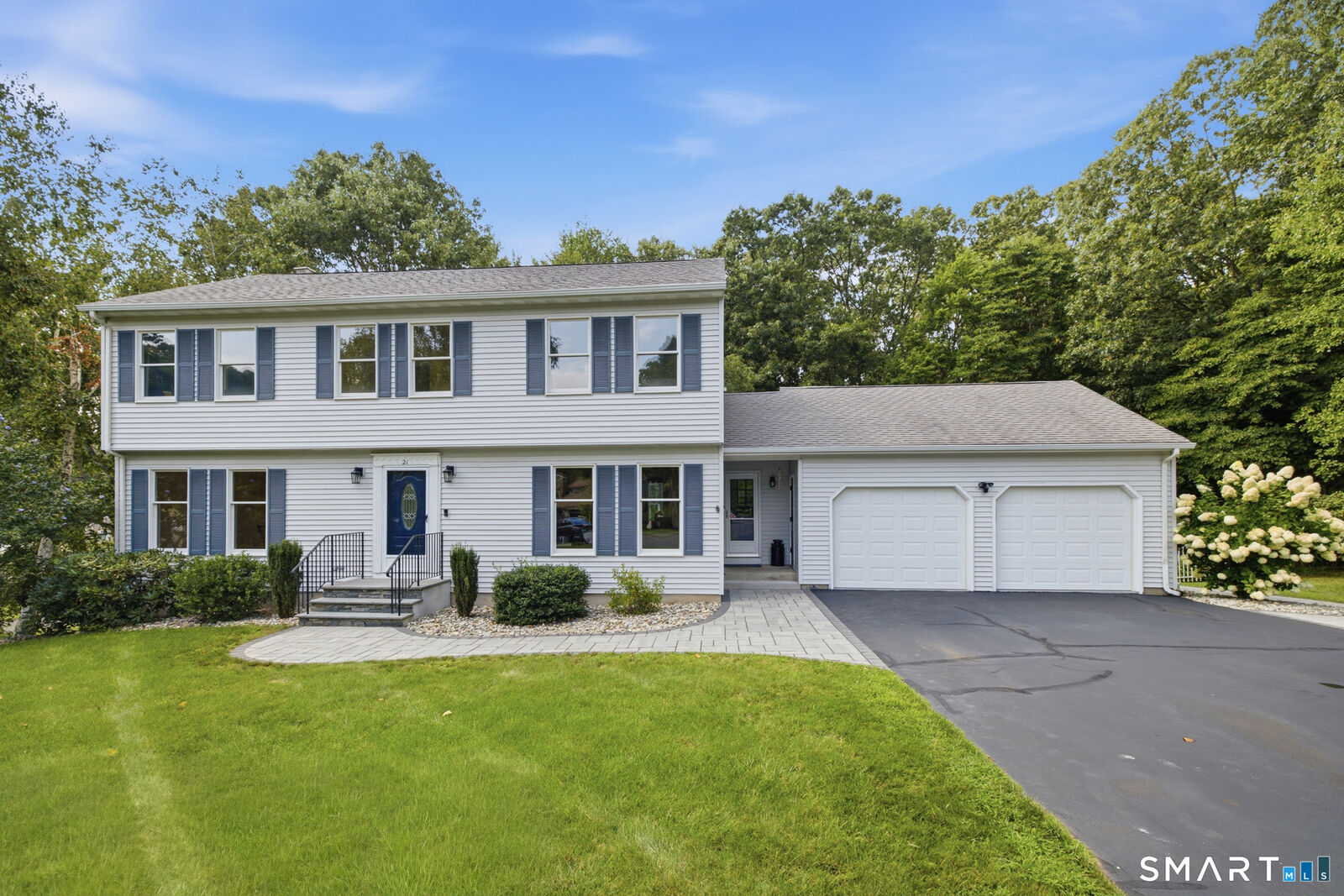 Property Photo:  21 Avonwood Drive  CT 06074 