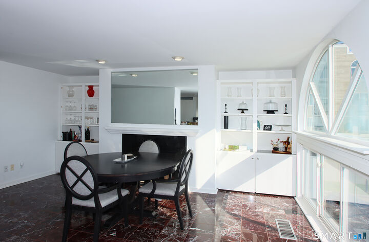 Property Photo: 14 Harbour Close CT 06519