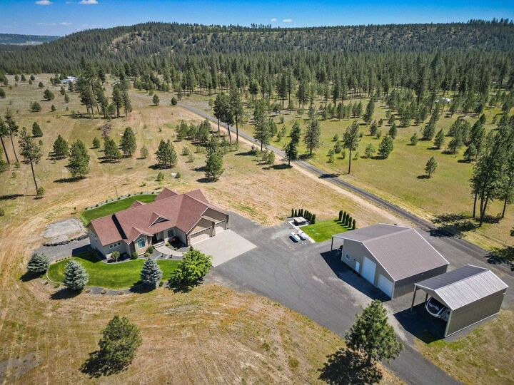 Property Photo: 7508 N Garfield Rd WA 99224