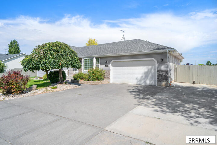 Property Photo:  4225 Birchwood Circle  ID 83406 