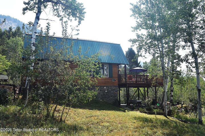 Property Photo:  71 Redwood Road  WY 83127 