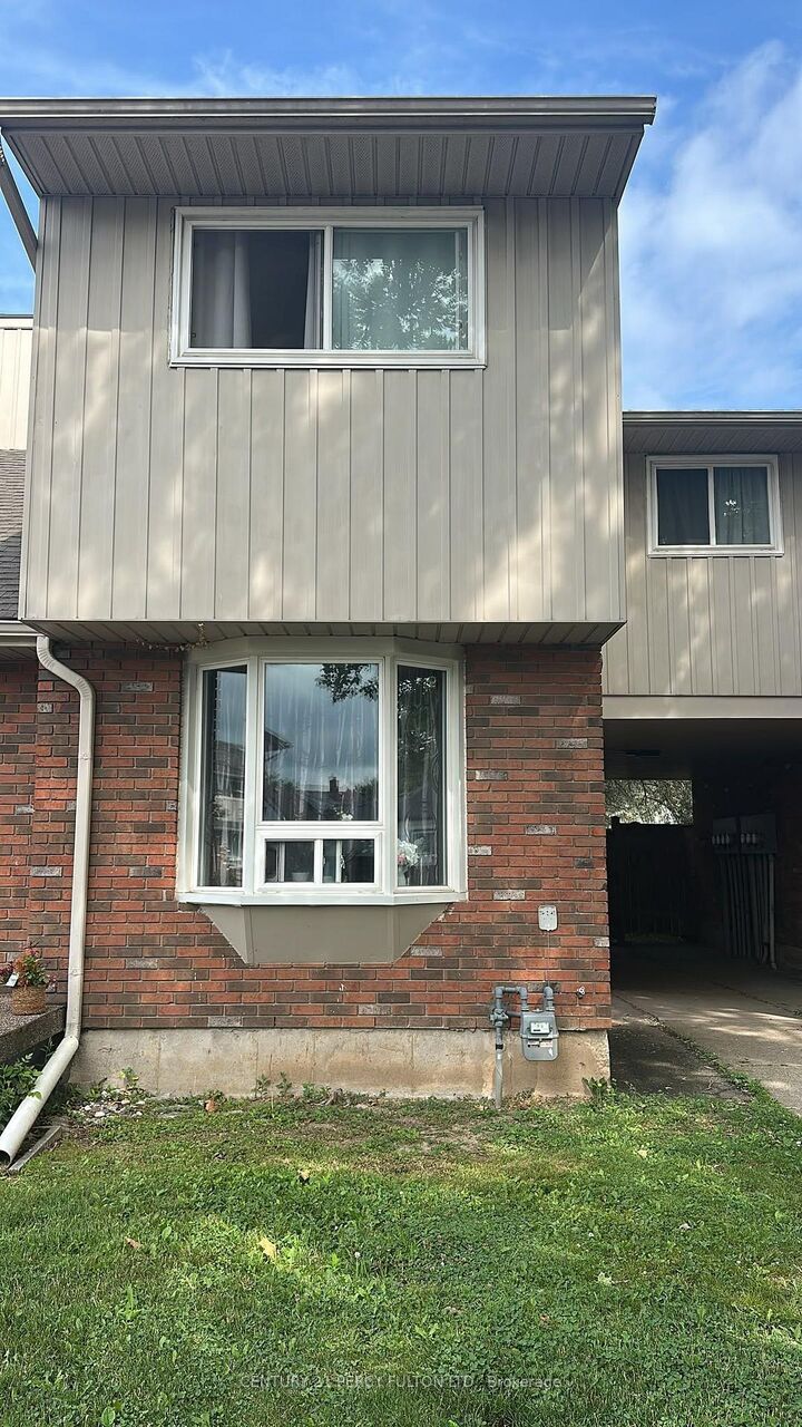 Photo de la propriété:  100 Brownleigh Avenue 156  ON L3B 5V8 
