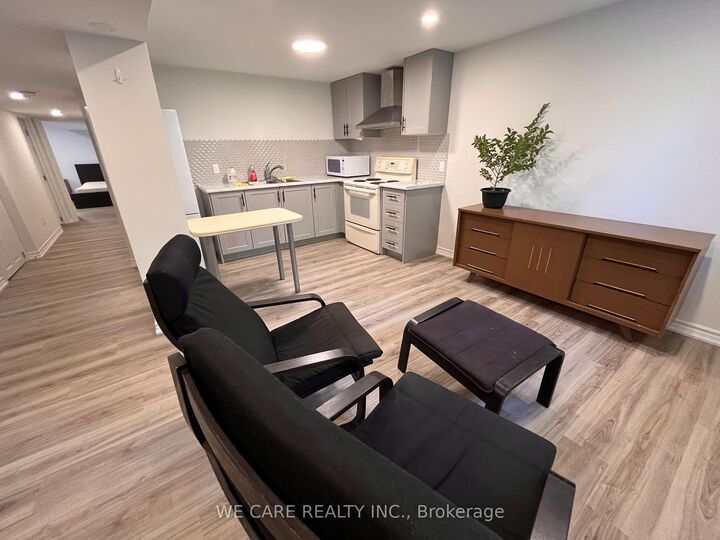 Property Photo:  59 Saddle Ridge Drive Lower  ON M4A 1Z6 