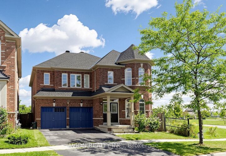 Property Photo: 107 Alexander Lawrie Avenue ON L6E 0J7