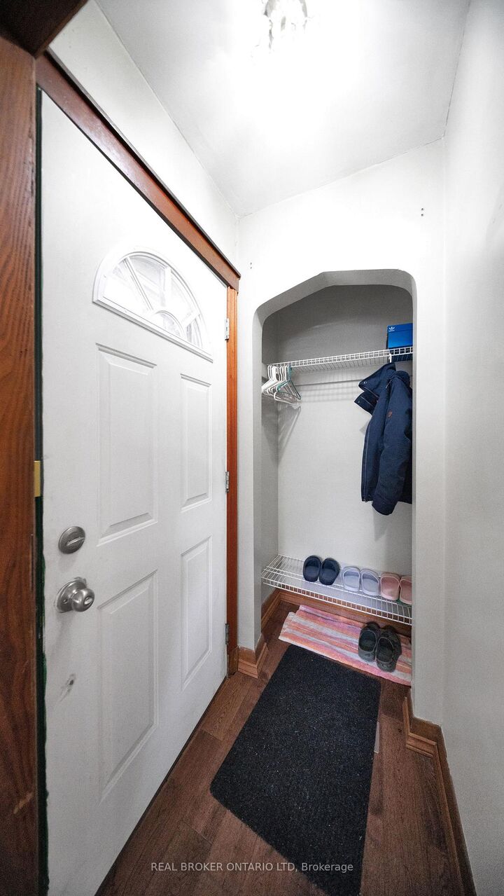 Property Photo:  74 Sterling Street  ON N5Y 1Y7 