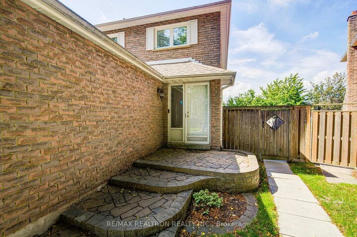 Property Photo: 26 Mercer Crescent ON L3P 4K3