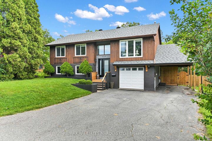 Property Photo: 422 Hilbert Avenue ON K6K 1H5