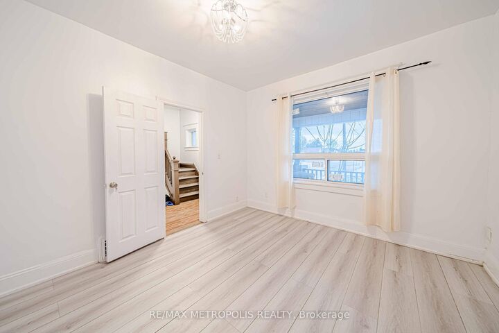 240 Division Street — photo 1