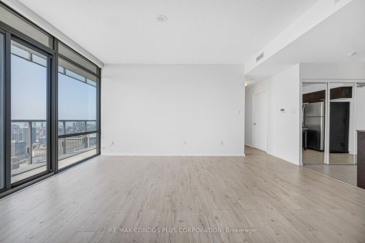 Property Photo: 38 Grenville Street 4404 ON M4Y 1A5