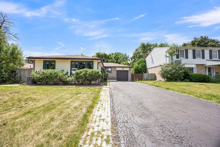 Property Photo: 53 Brookland Drive W ON L6T 2M7