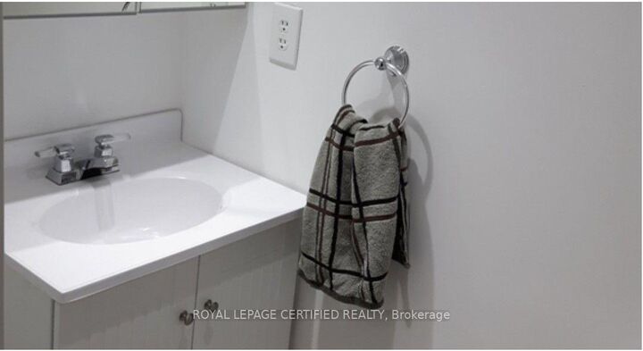 Property Photo:  3380 South Millway N/A Room 61  ON L5L 3L8 