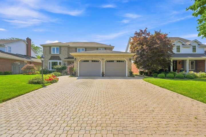 Property Photo:  40 Dalemere Crescent  ON L2N 7K3 