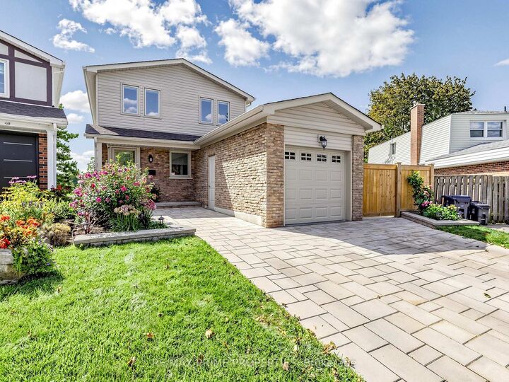 Property Photo: 19 Post Horn Grove ON M1S 3N3