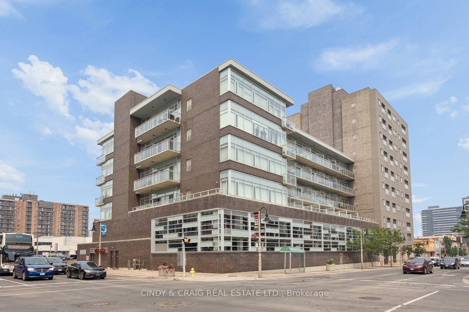 Property Photo:  44 Bond Street W 305  ON L1G 6R2 