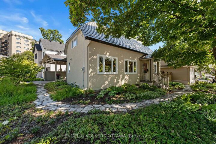 Property Photo: 86 Ivy Crescent ON K1M 1X6