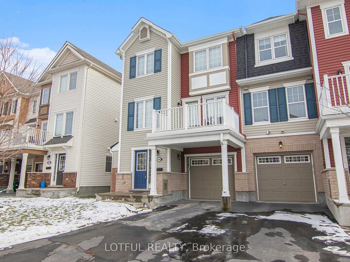 Property Photo:  609 Foxlight Circle  ON K2M 0L9 