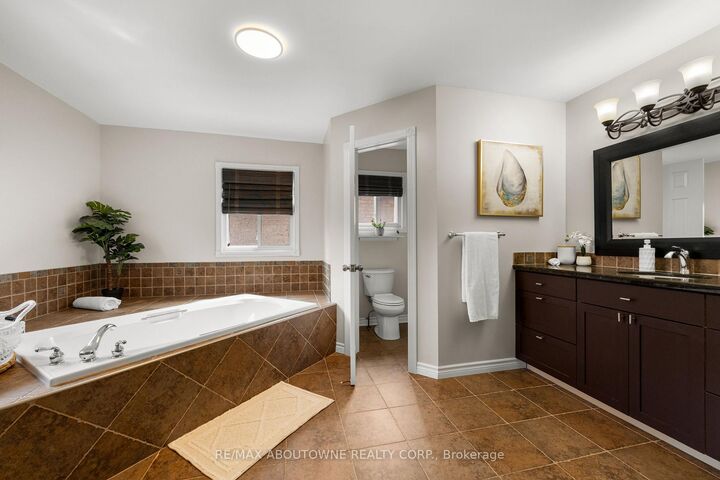 Property Photo: 435 March Crescent ON L6H 5X7