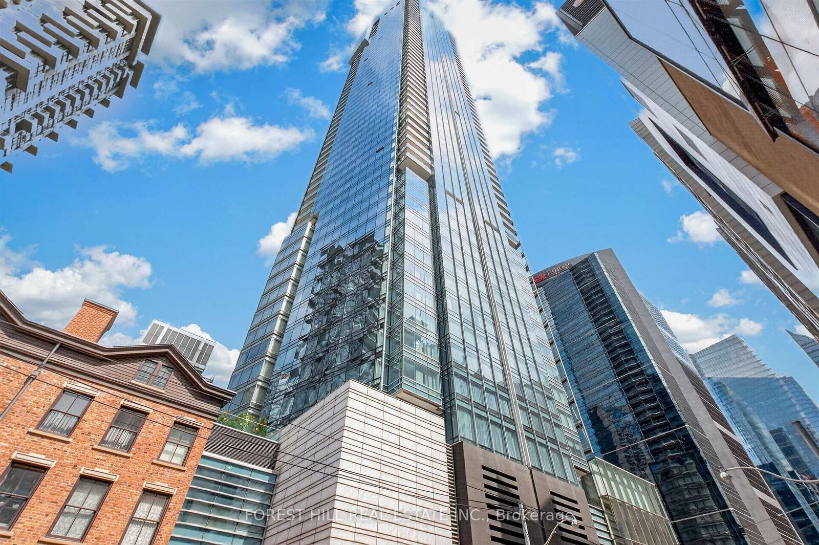 Property Photo: 180 University Avenue 2305 ON M5H 0A2