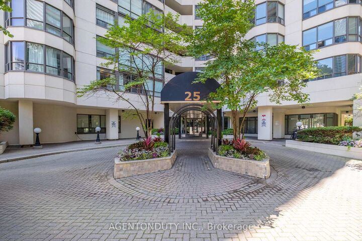 Property Photo: 25 Maitland Street 1602 ON M4Y 2W1