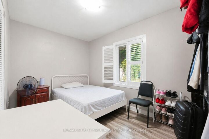 Property Photo: 337 Broadway Street ON L9W 1L5