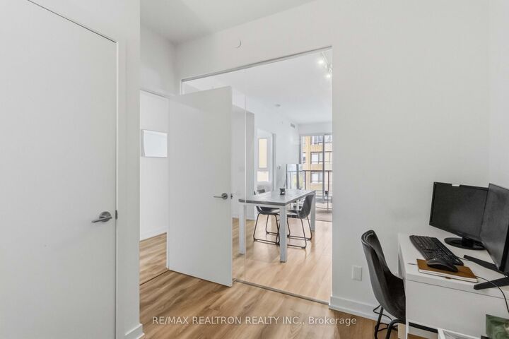 Property Photo: 20 Edward Street 813 ON M5G 0C5