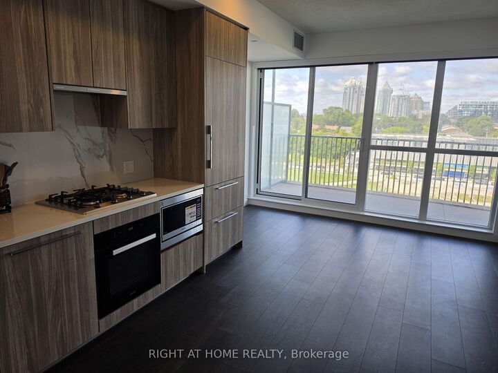 Property Photo:  75 Billes Heights 916  ON M2K 0J8 